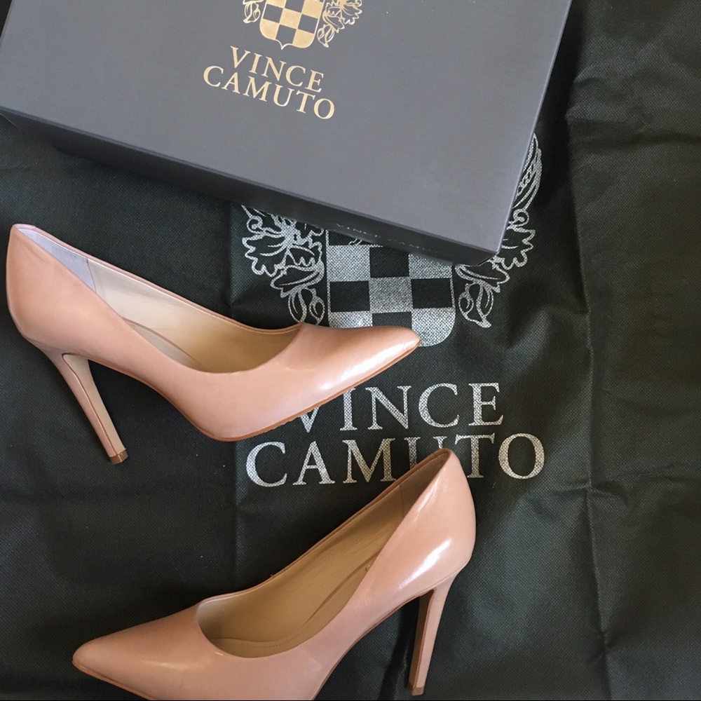 Vince Camuto - Kain Classic Pointed Toe Pump